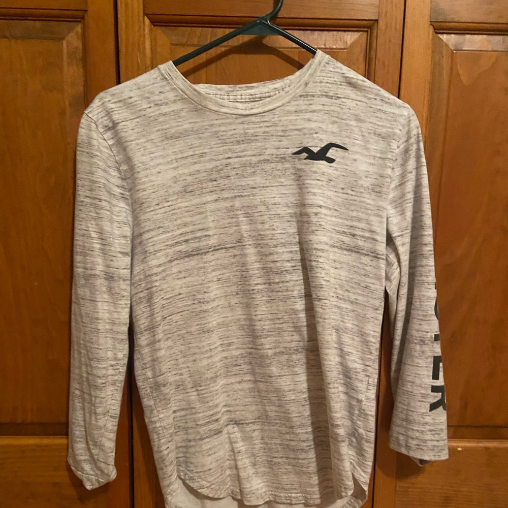 White hollister long sleeve shirt